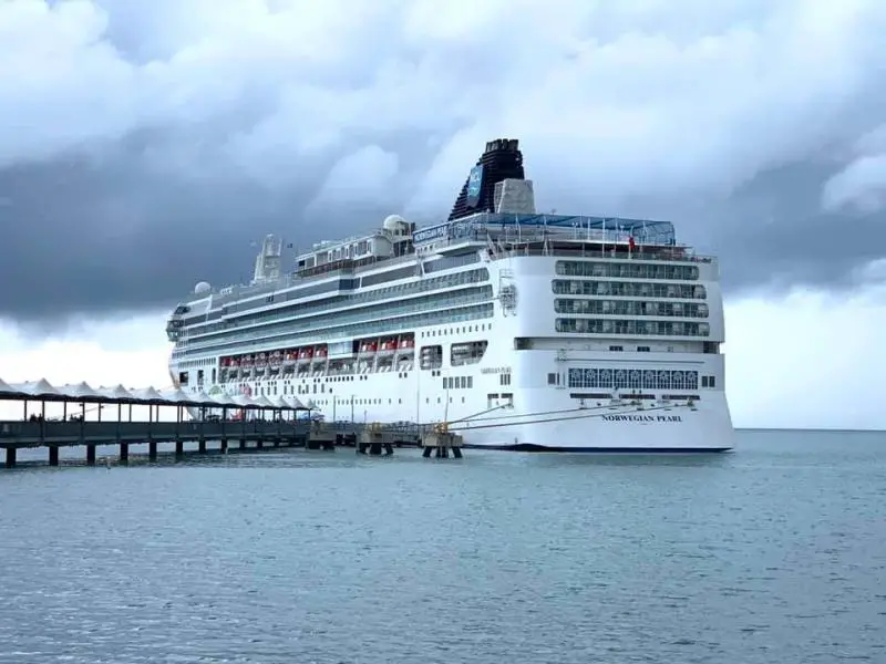 what cruise ships are in belize today